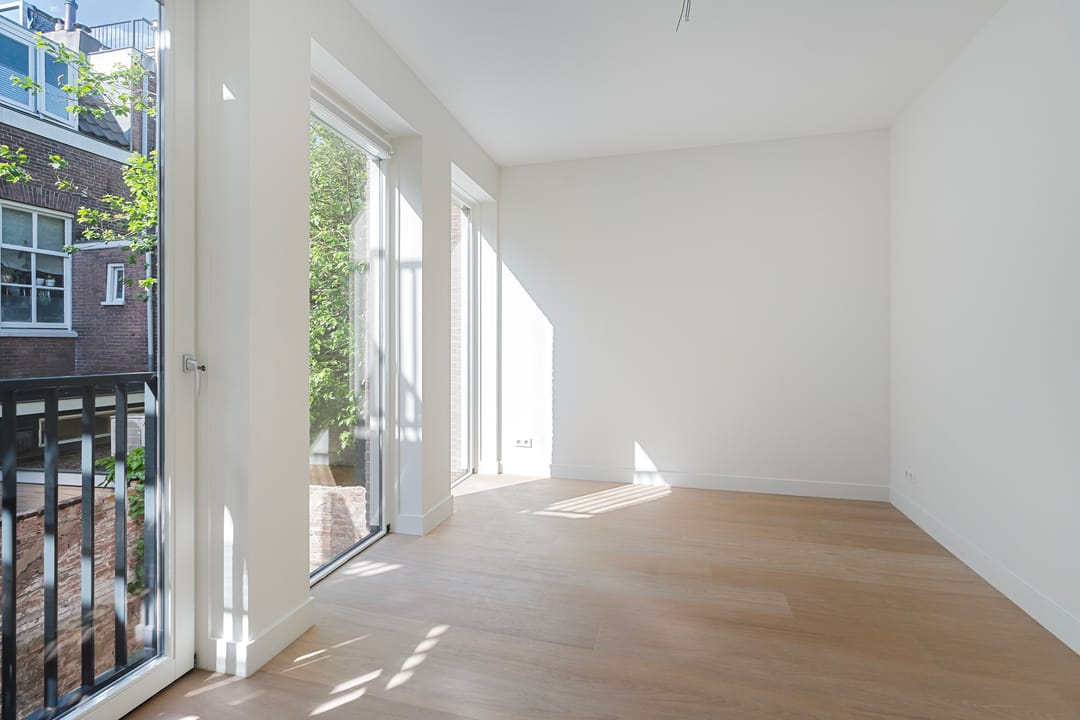 Photo 8 of Tweede Walstraat 43-A