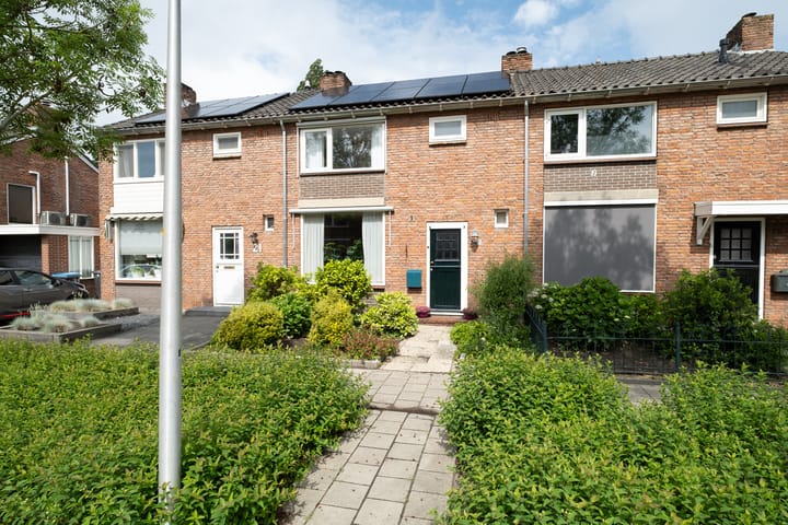 Photo 3 of Roombeekstraat 23