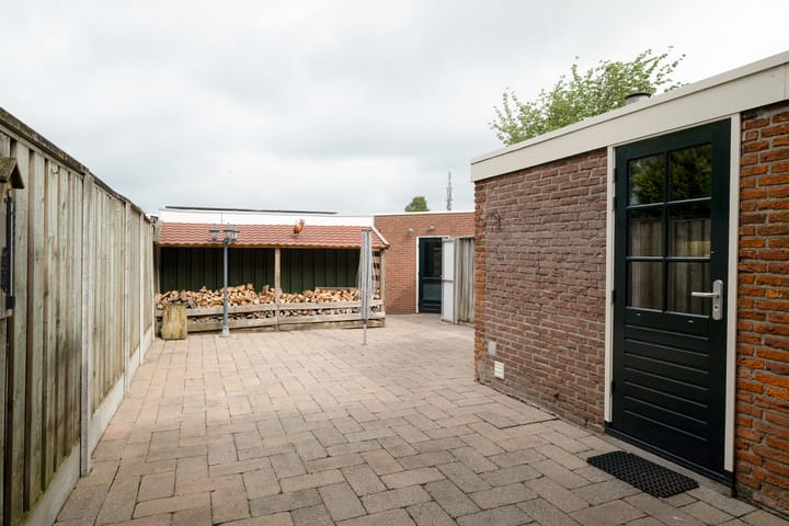 Photo 2 of Roombeekstraat 23