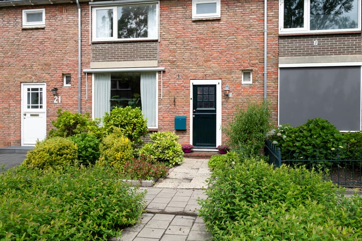 Photo 4 of Roombeekstraat 23