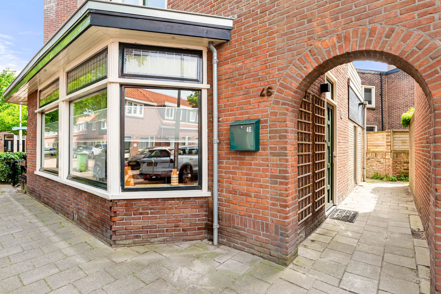 Bright semi detached home with modern finish and south west balcony — 10