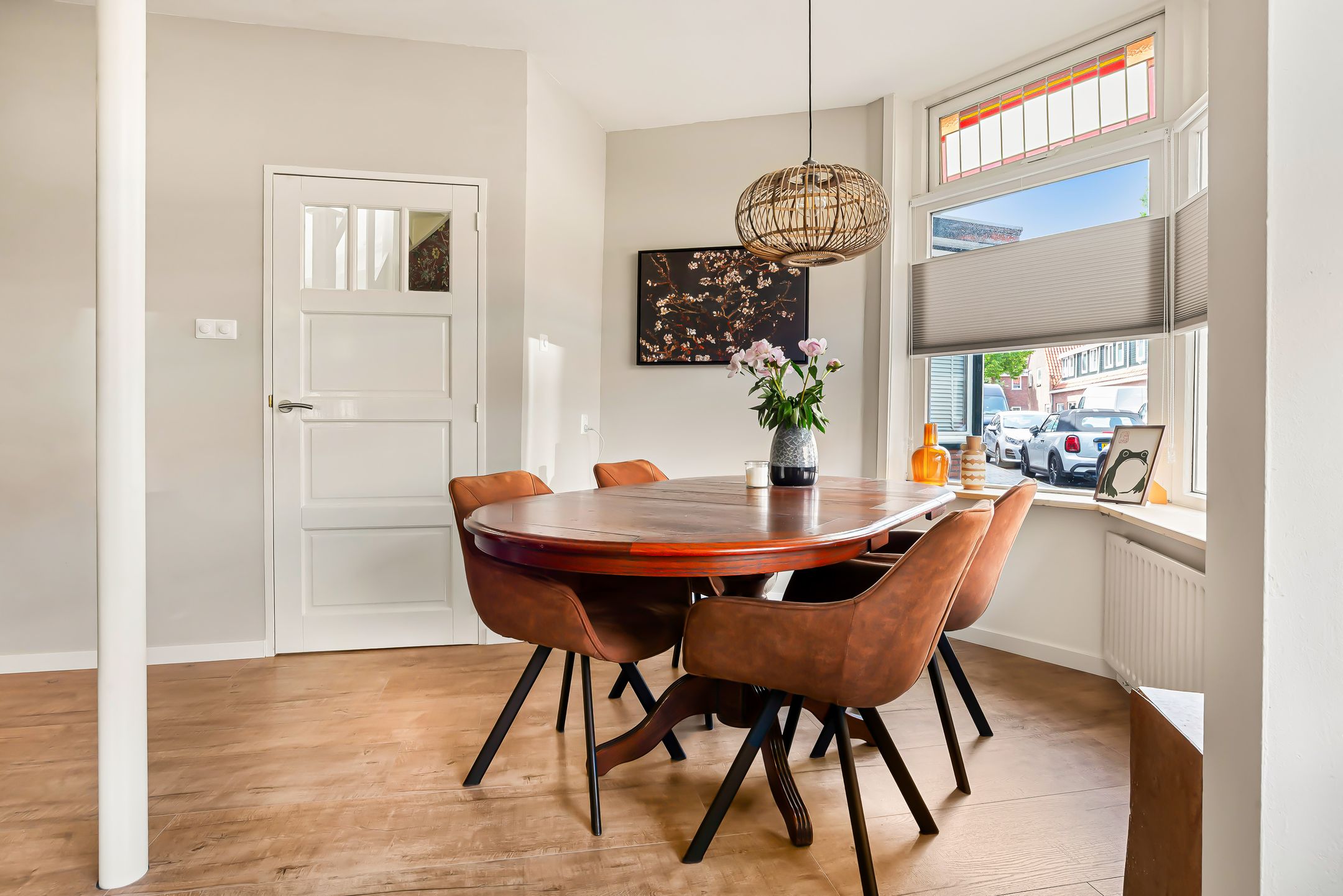 Bright semi detached home with modern finish and south west balcony — 21