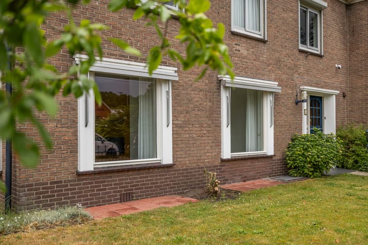 Foto 4 van Spoorstraat 3