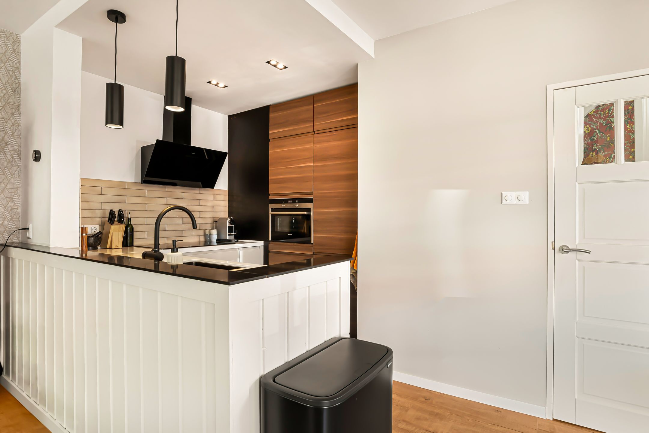 Bright semi detached home with modern finish and south west balcony — 24
