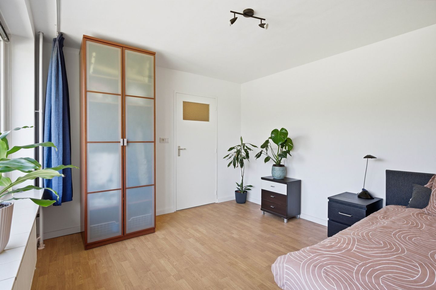 Spacious Family Home with Sunlit Garden and Solar Panels — 19