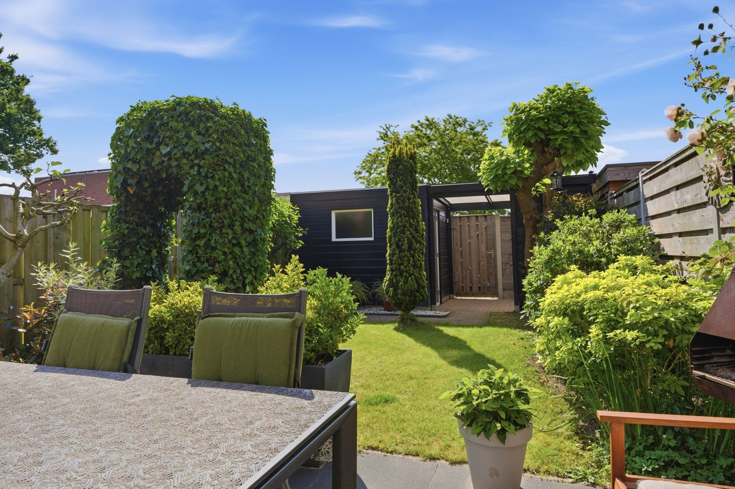 Spacious Family Home with Sunlit Garden and Solar Panels — 29