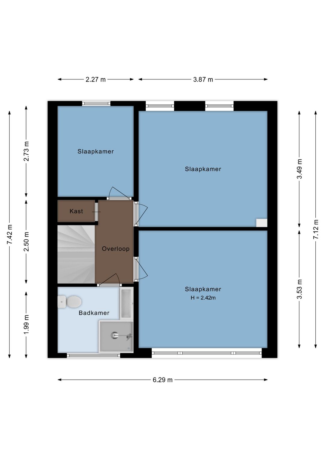 Spacious Family Home with Sunlit Garden and Solar Panels — 38