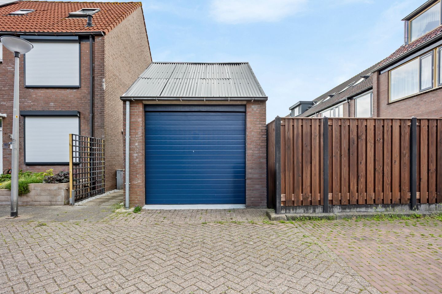 Fully Renovated Corner House with Garden on Three Sides in Benthuizen — 40