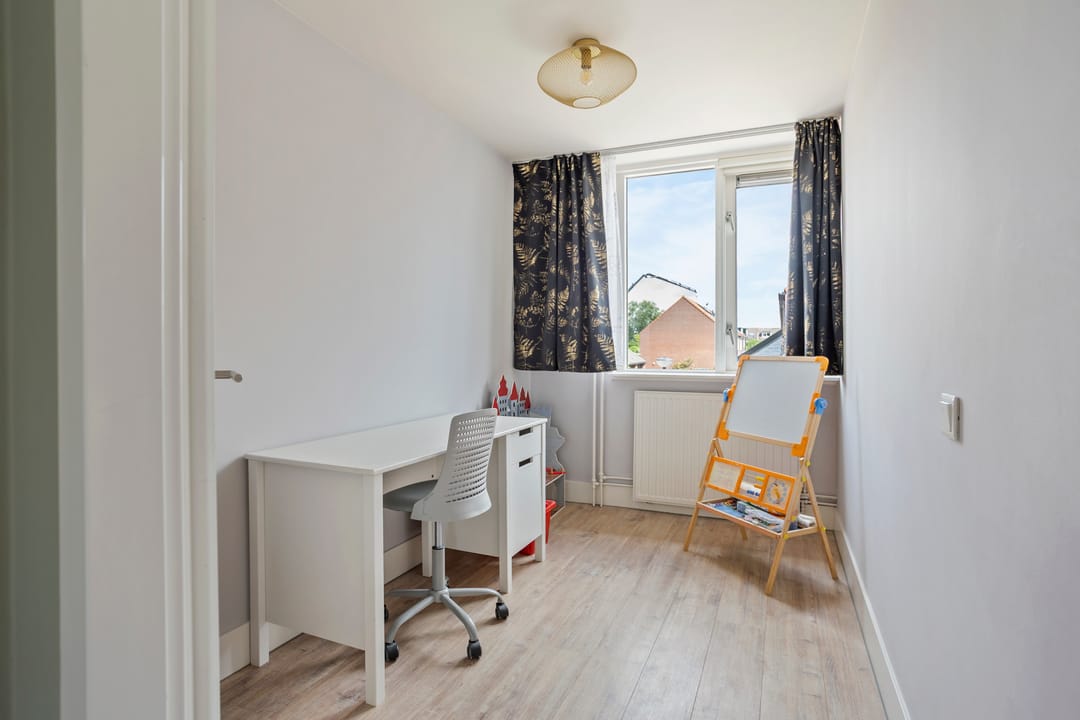 Fully Renovated Corner House with Garden on Three Sides in Benthuizen — 22