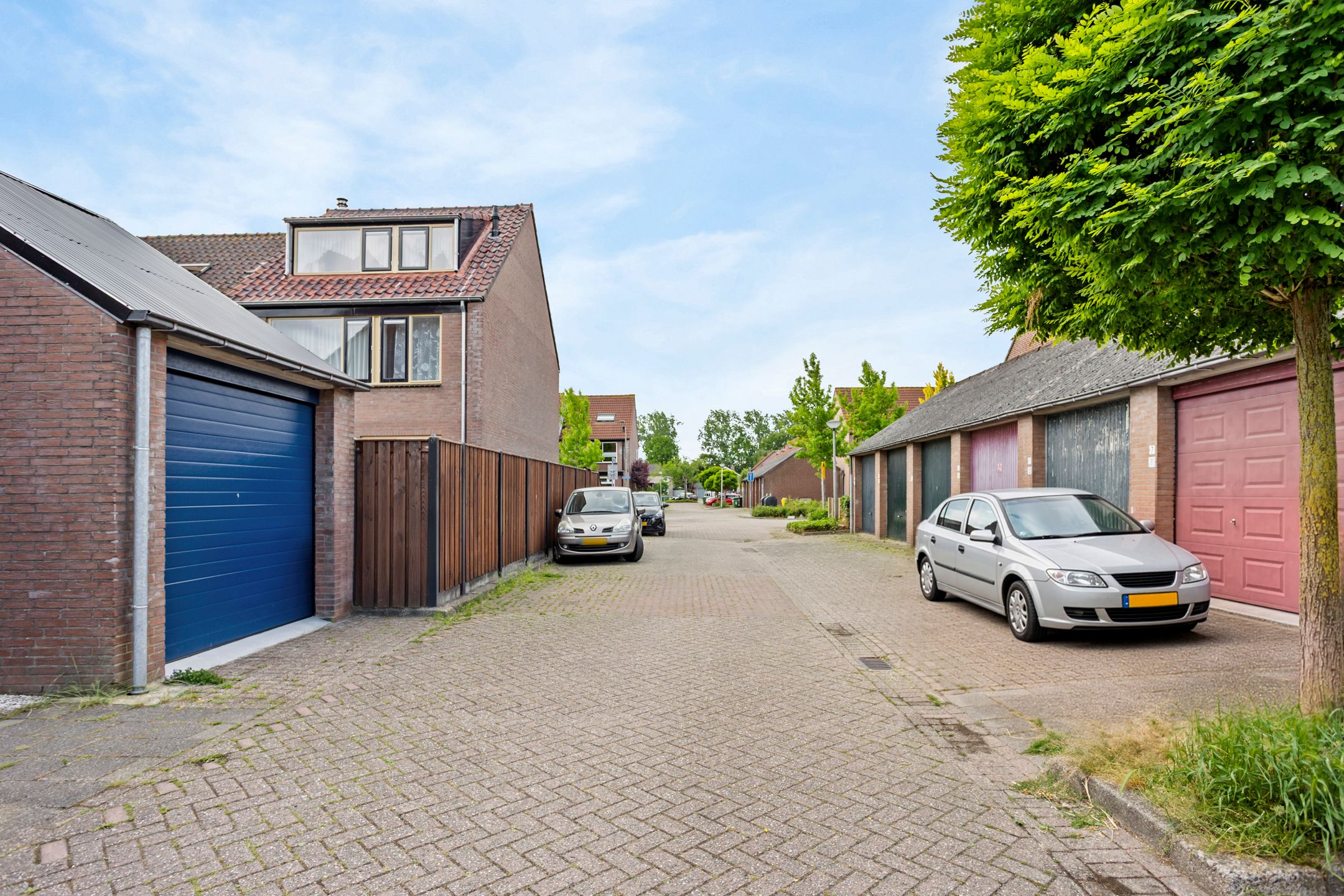 Fully Renovated Corner House with Garden on Three Sides in Benthuizen — 42