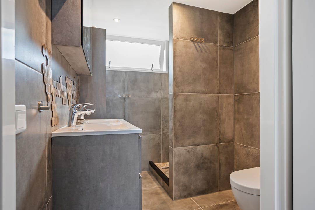 Fully Renovated Corner House with Garden on Three Sides in Benthuizen — 23