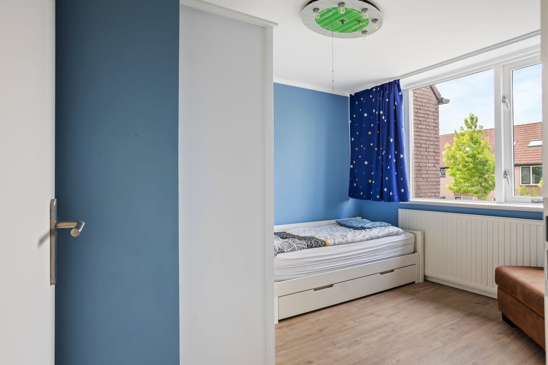 Fully Renovated Corner House with Garden on Three Sides in Benthuizen — 17