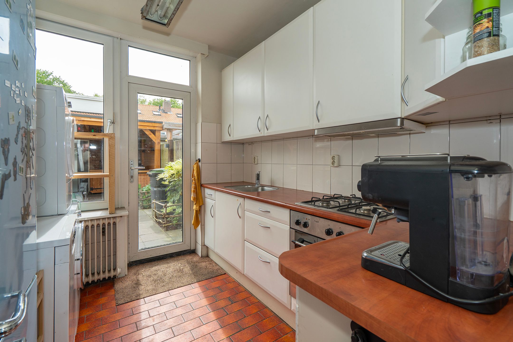 Spacious Family Home with Solar Panels and East-Facing Garden in Tilburg — 18