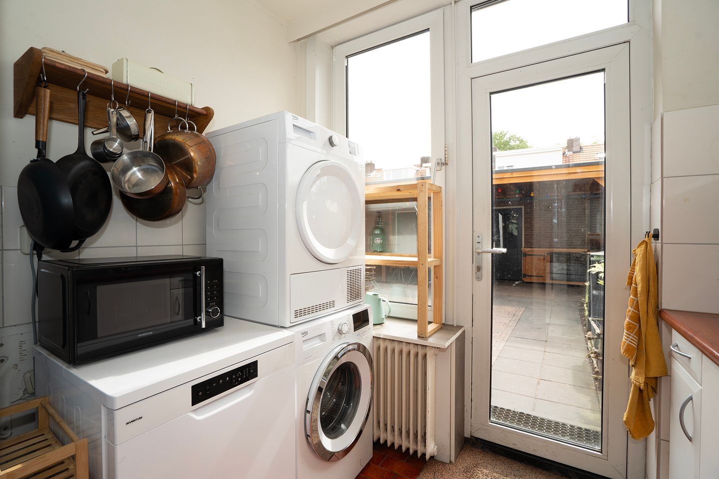 Spacious Family Home with Solar Panels and East-Facing Garden in Tilburg — 19