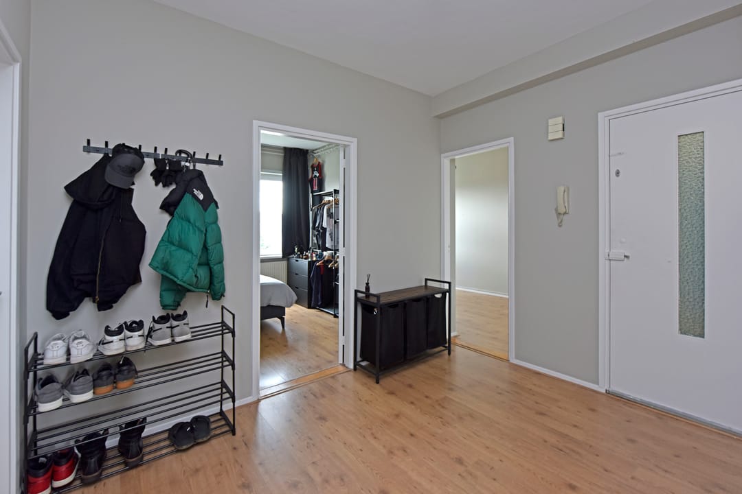 Modern 3-Room Apartment on Top Floor in Green Neerbosch Neighborhood — 13