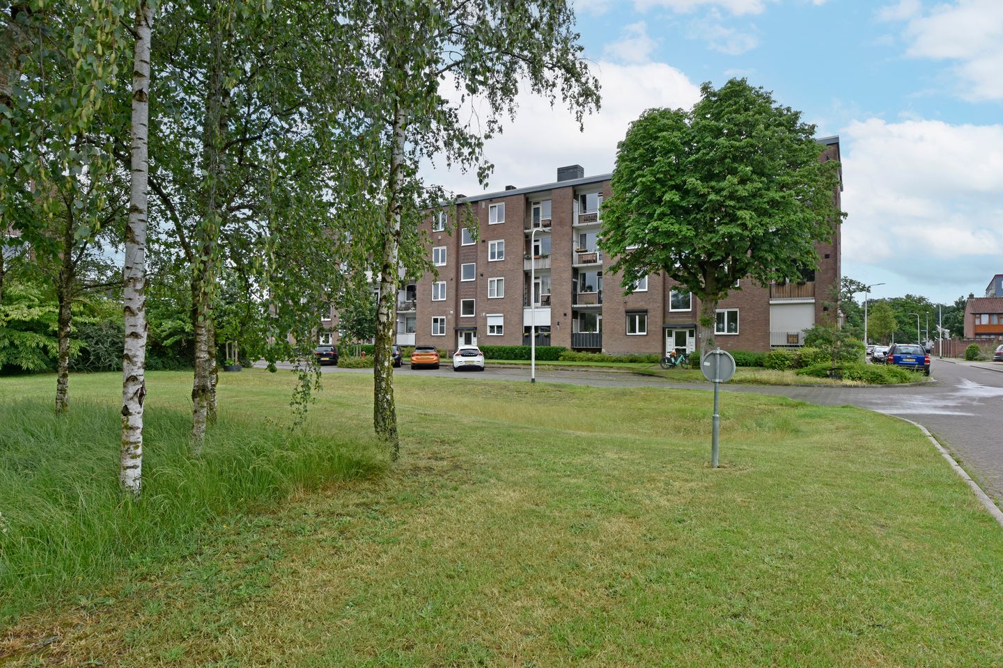 Modern 3-Room Apartment on Top Floor in Green Neerbosch Neighborhood — 19
