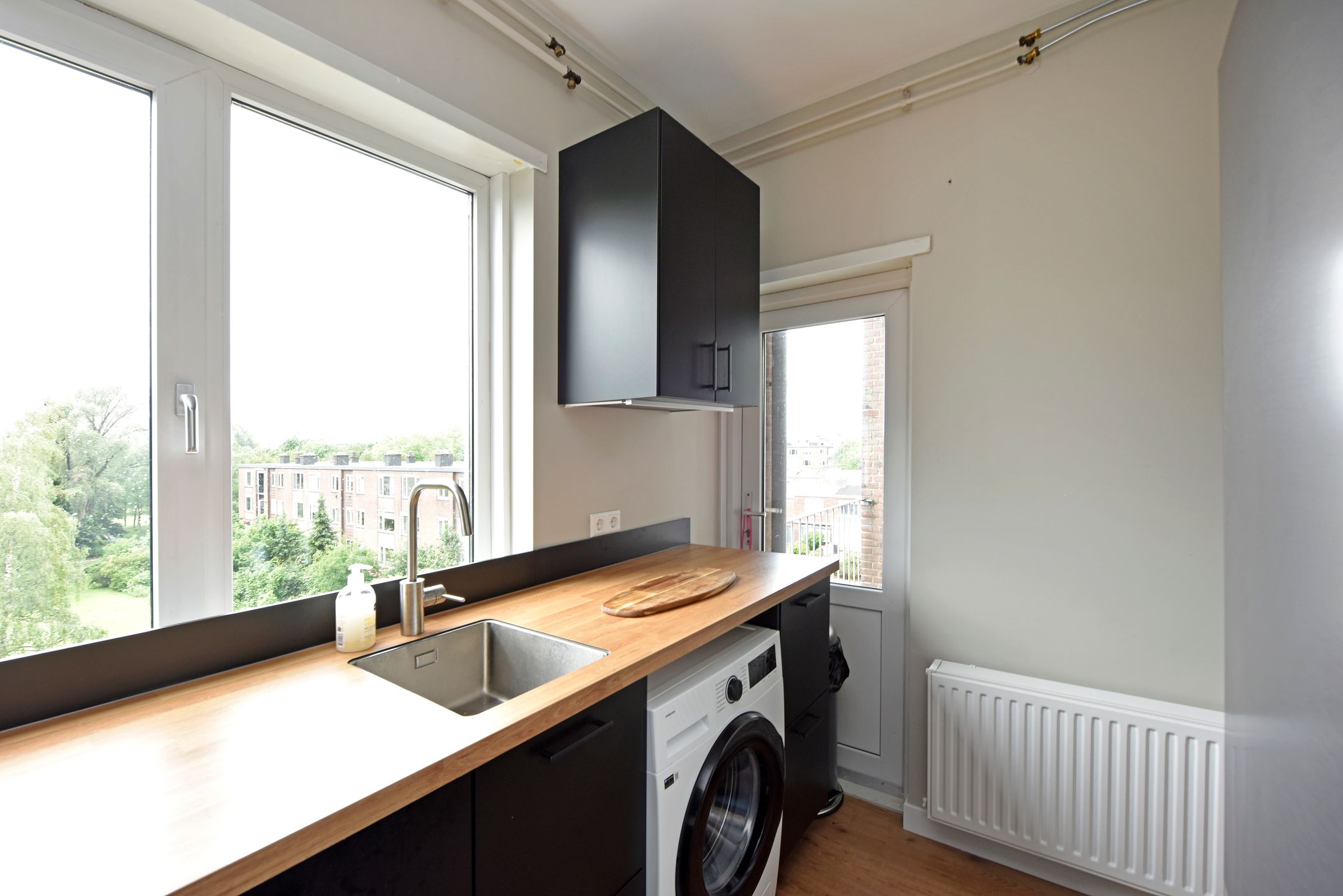 Modern 3-Room Apartment on Top Floor in Green Neerbosch Neighborhood — 12