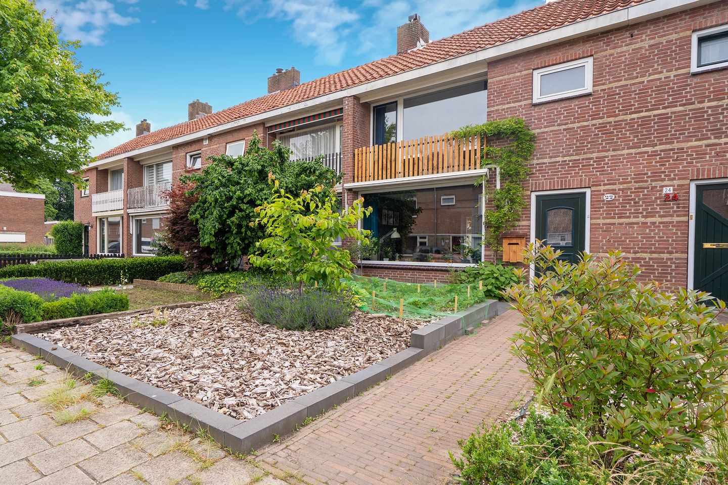 Spacious Family Home with Solar Panels and East-Facing Garden in Tilburg — 50