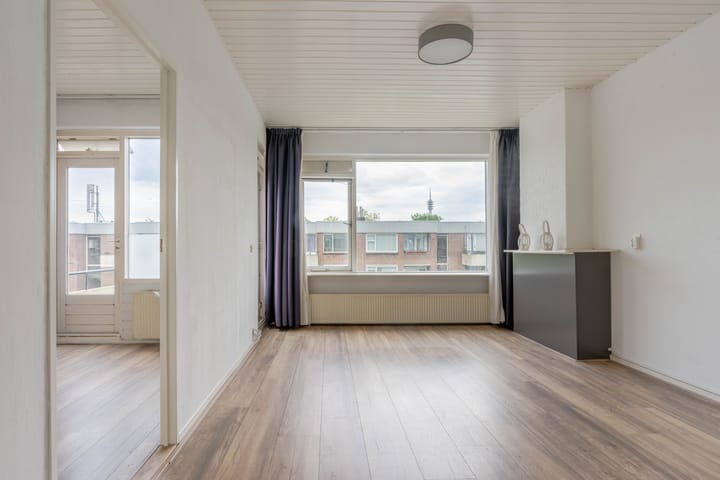 Photo 2 of Kruiningenstraat 186