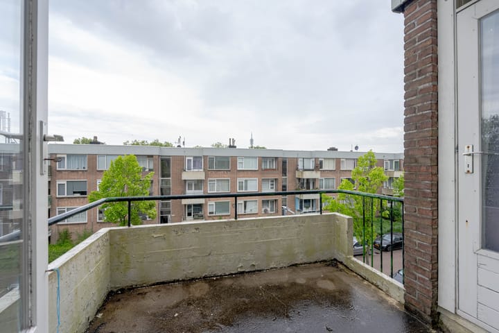 Photo 4 of Kruiningenstraat 186