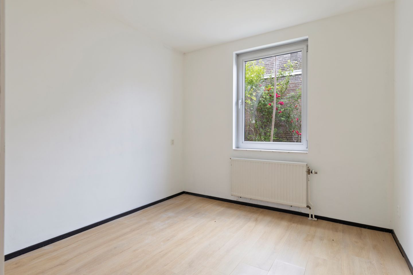 Spacious Life-Cycle Friendly Bungalow with Impressive Basement in Kerkrade-Haanrade — 19