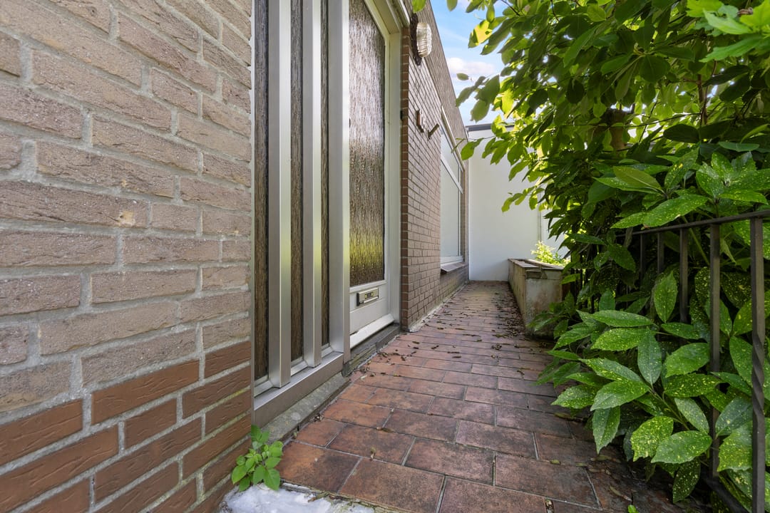 Spacious Life-Cycle Friendly Bungalow with Impressive Basement in Kerkrade-Haanrade — 38