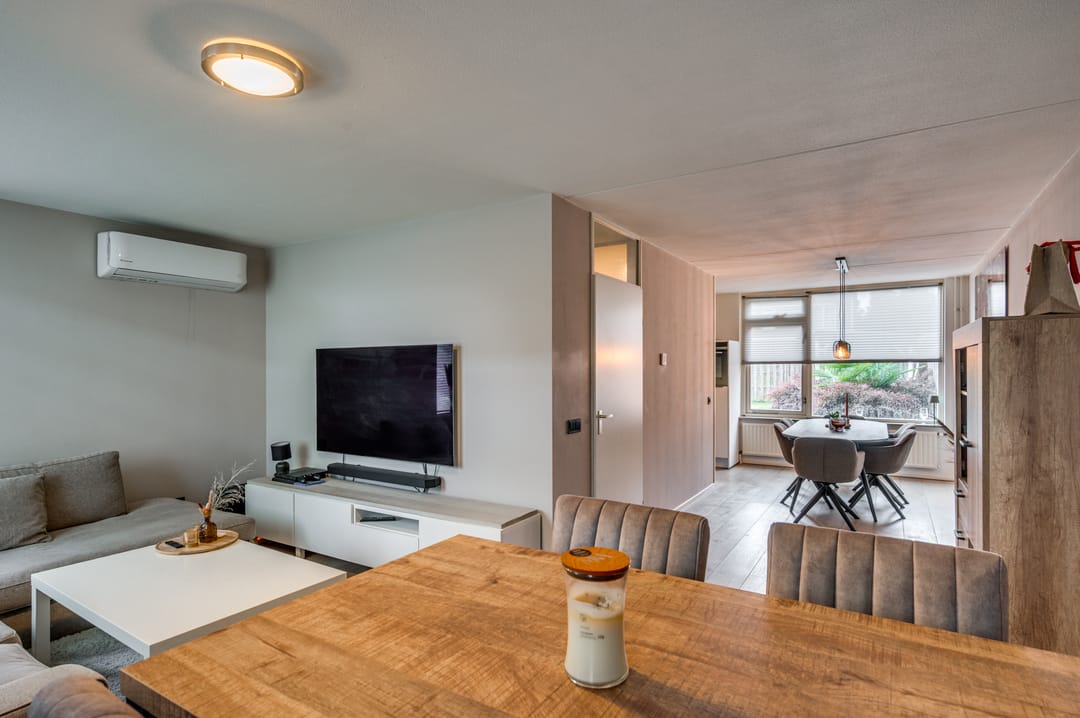 Spacious Family Home with Four Bedrooms in Popular Venlo-East Neighborhood — 8