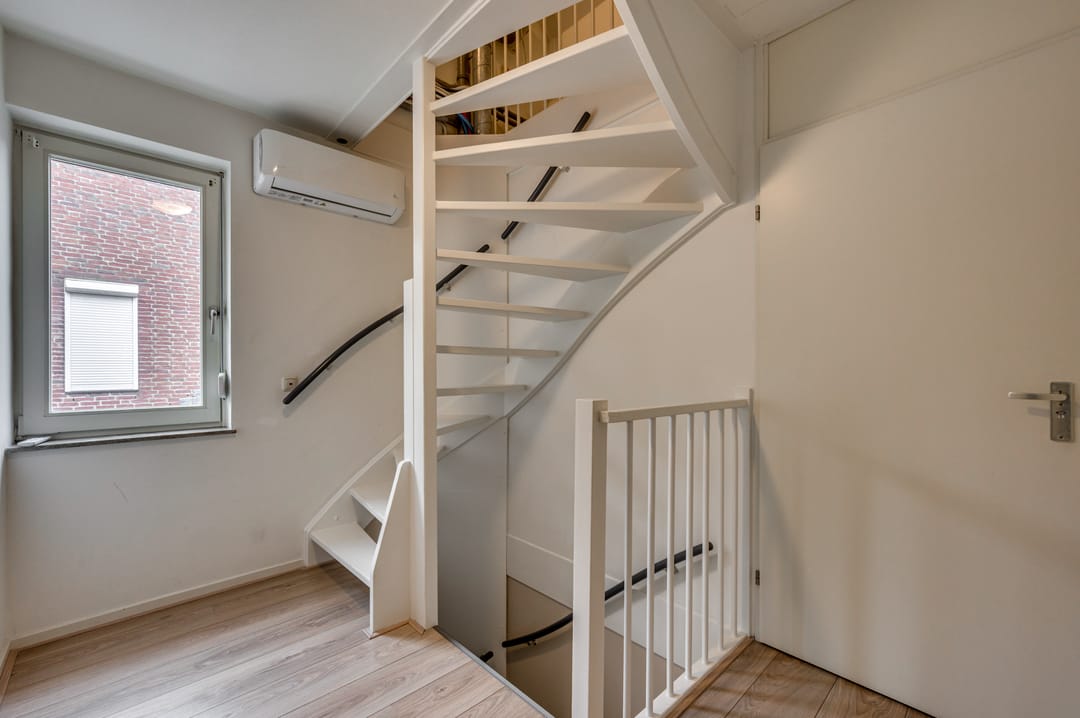 Spacious Family Home with Four Bedrooms in Popular Venlo-East Neighborhood — 23
