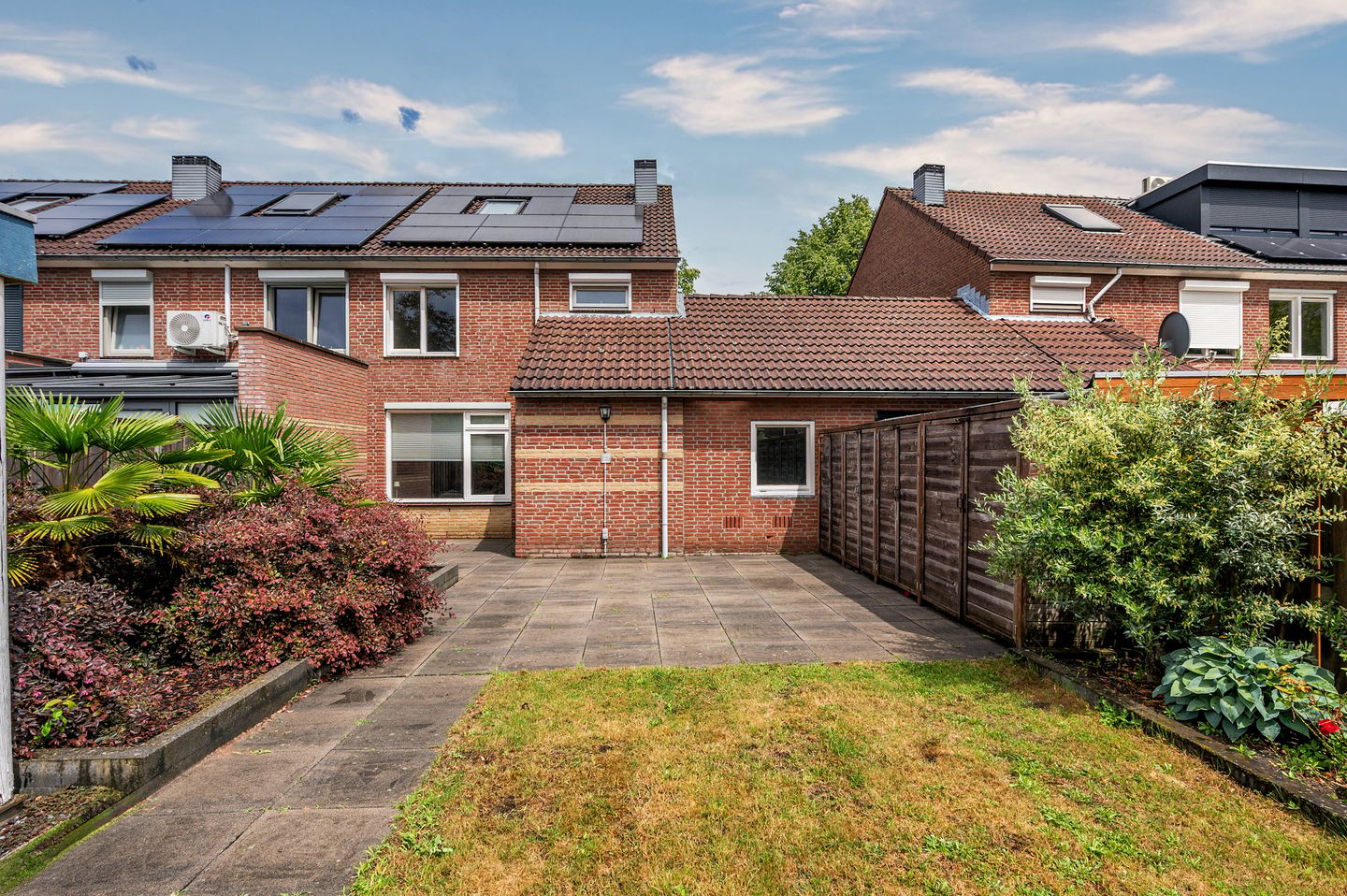 Spacious Family Home with Four Bedrooms in Popular Venlo-East Neighborhood — 49