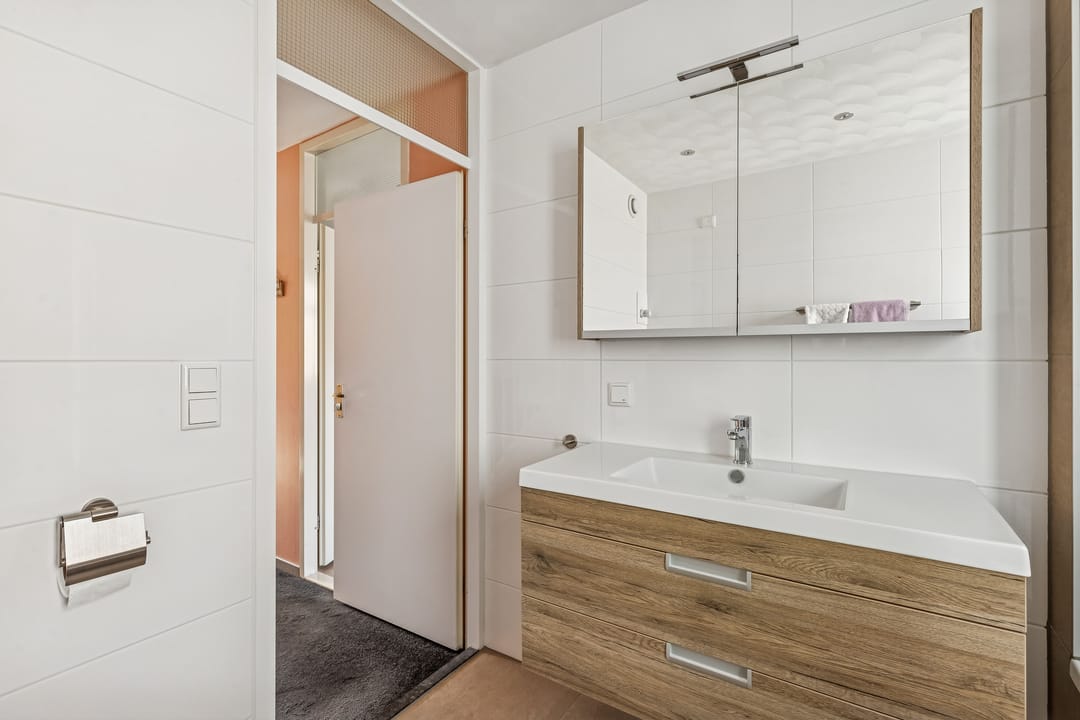 Well-Maintained Corner Home with Spacious Sunny Garden in Almere-Centrum — 22