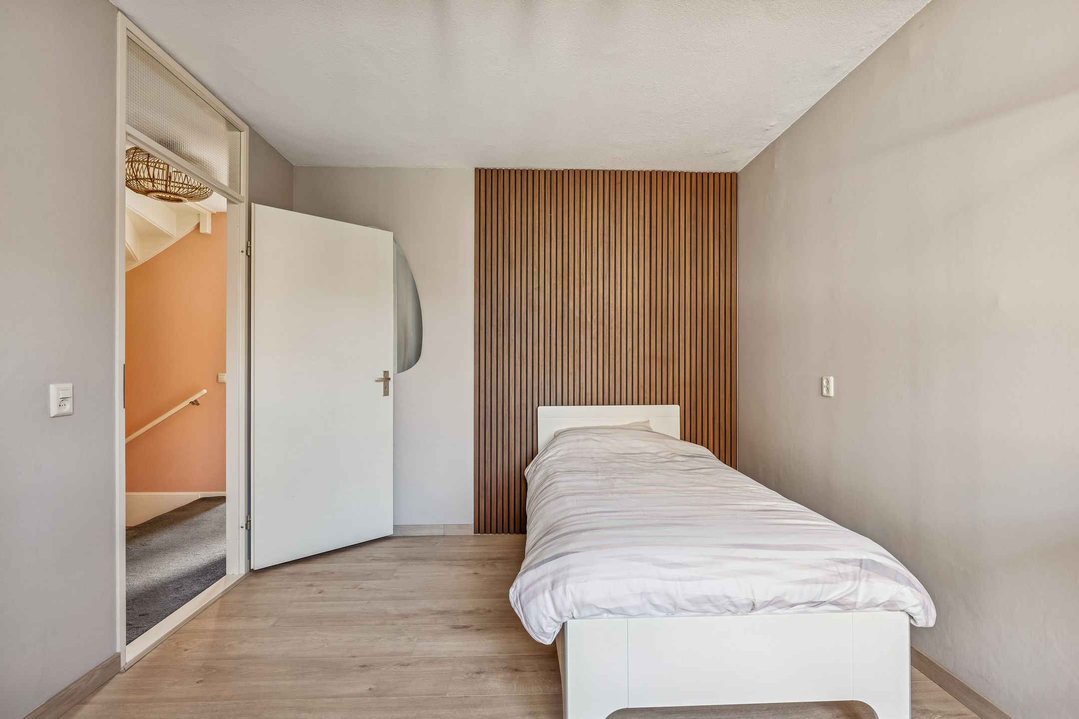 Well-Maintained Corner Home with Spacious Sunny Garden in Almere-Centrum — 18