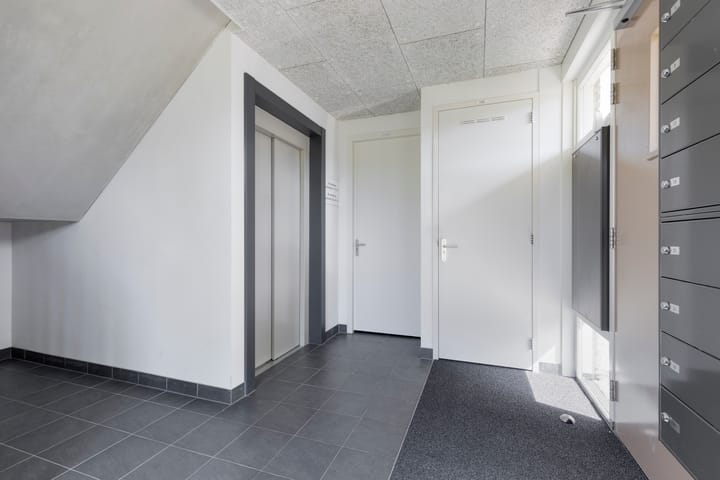 Foto 5 van Cementhof 5