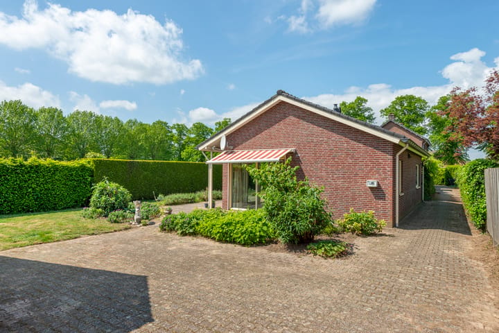 Foto 2 van Rijksweg-West 16