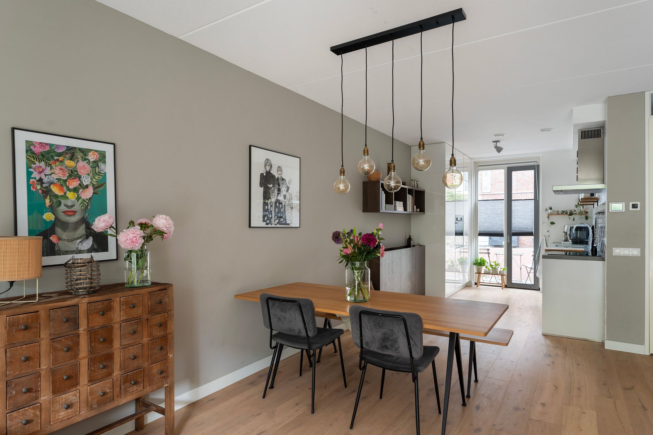 Modern Family Home with Sunny Southwest Garden in Rotterdam Feijenoord — 15