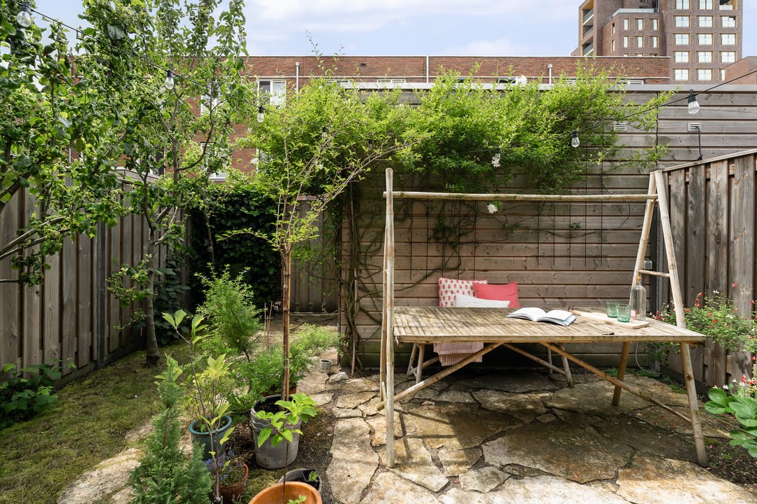 Modern Family Home with Sunny Southwest Garden in Rotterdam Feijenoord — 11