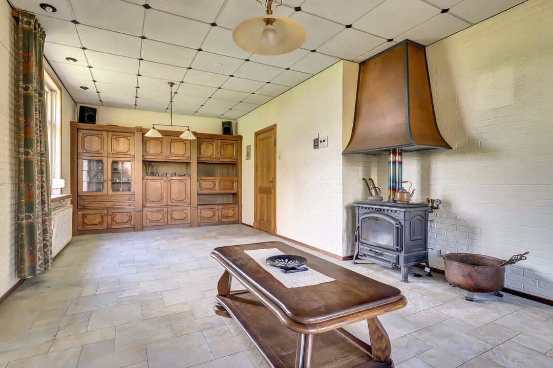 Elegant historic home with spacious garden and garage near Kerkdriel centre — 7