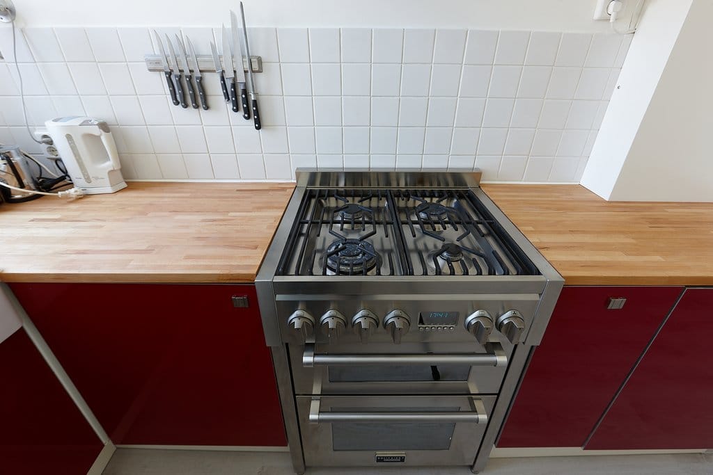 Spacious four bedroom apartment in Bomenbuurt, The Hague — 13