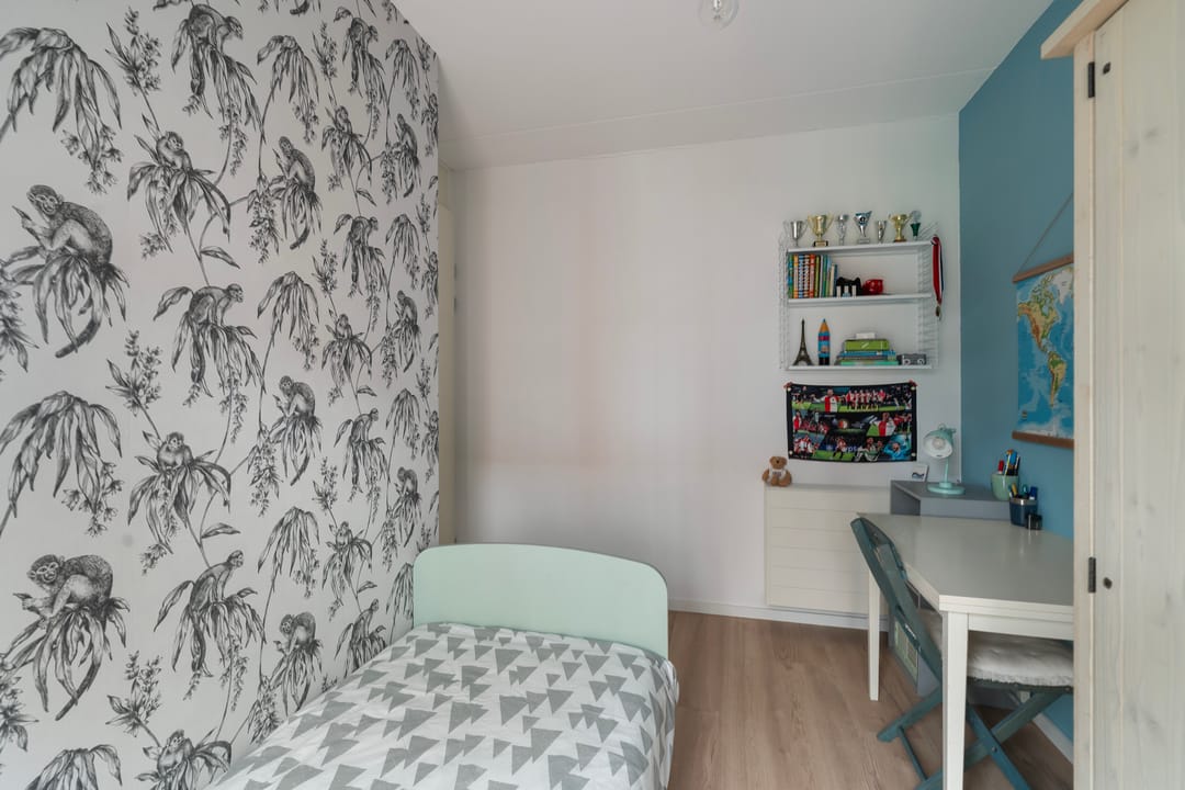 Modern Family Home with Sunny Southwest Garden in Rotterdam Feijenoord — 26