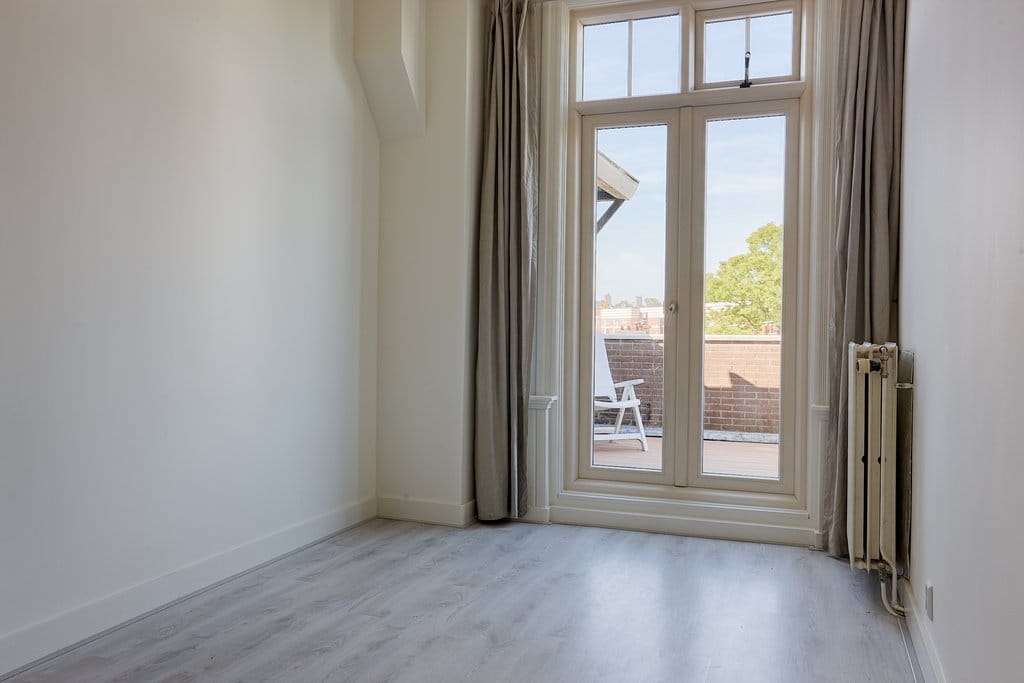 Spacious four bedroom apartment in Bomenbuurt, The Hague — 17
