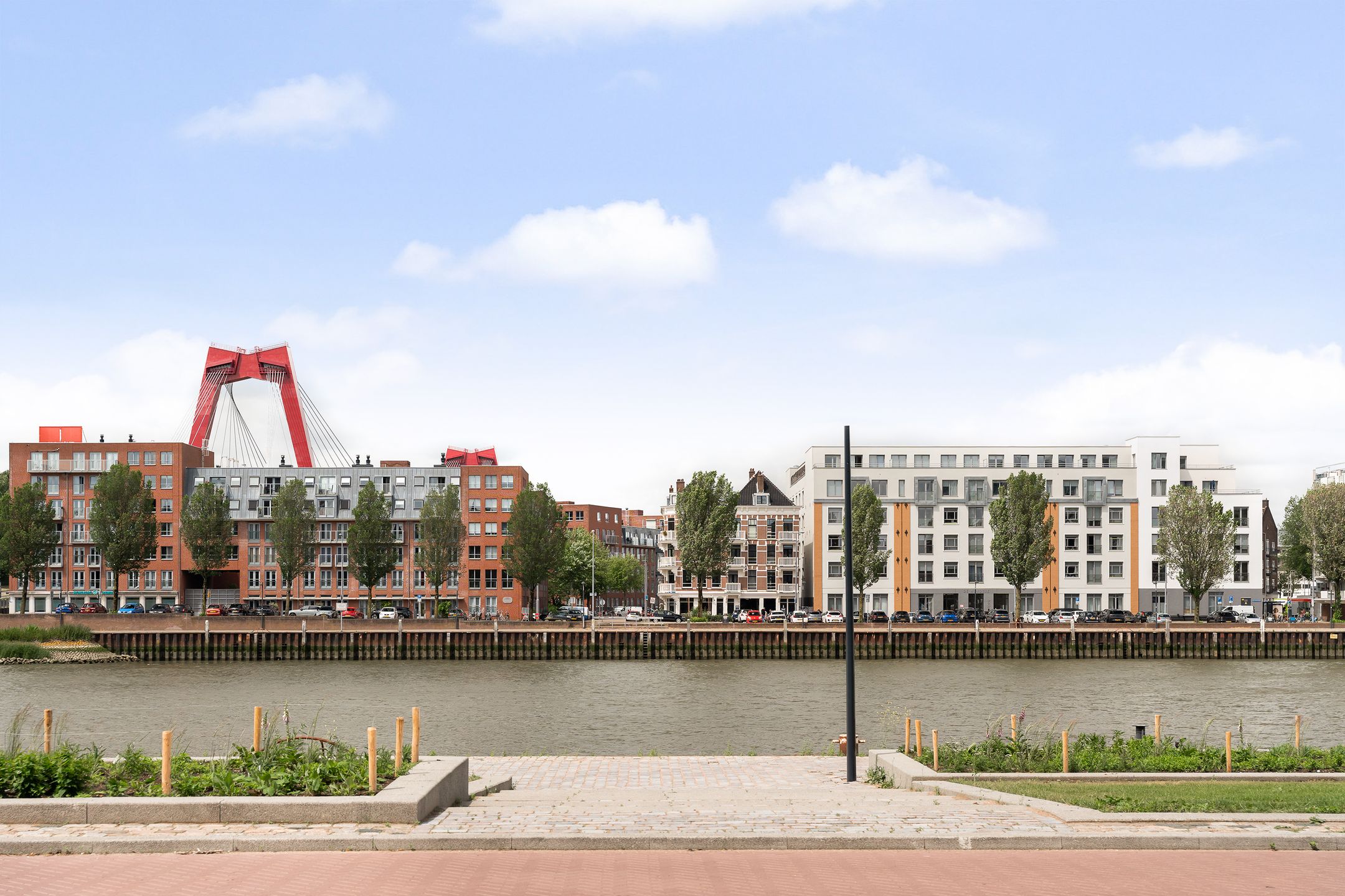 Modern Family Home with Sunny Southwest Garden in Rotterdam Feijenoord — 36