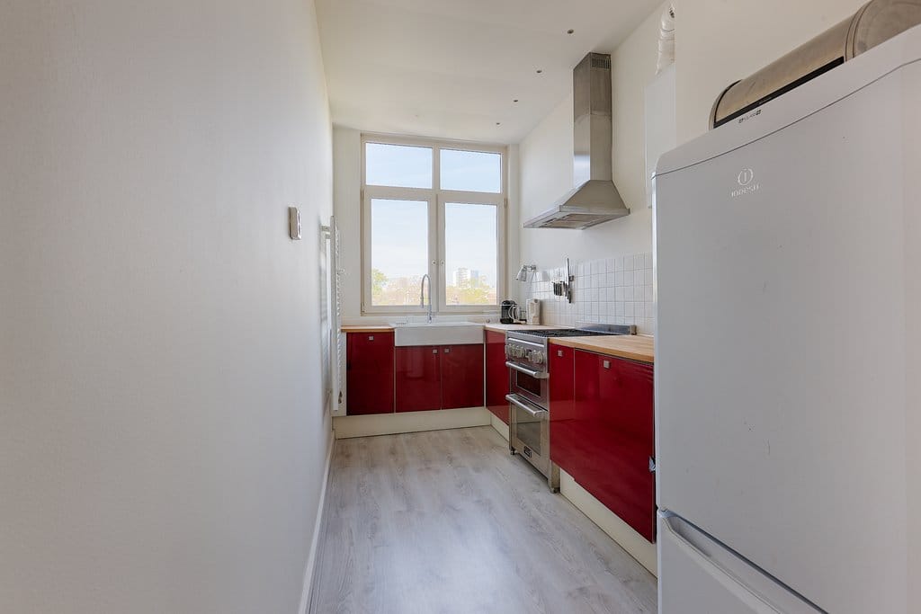 Spacious four bedroom apartment in Bomenbuurt, The Hague — 11