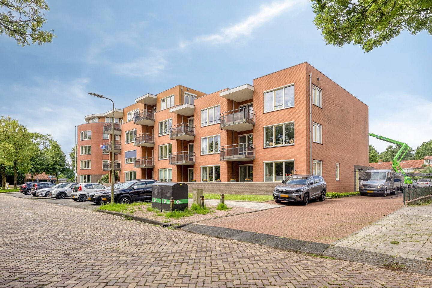 Photo 1 of Noordeinde 1-32