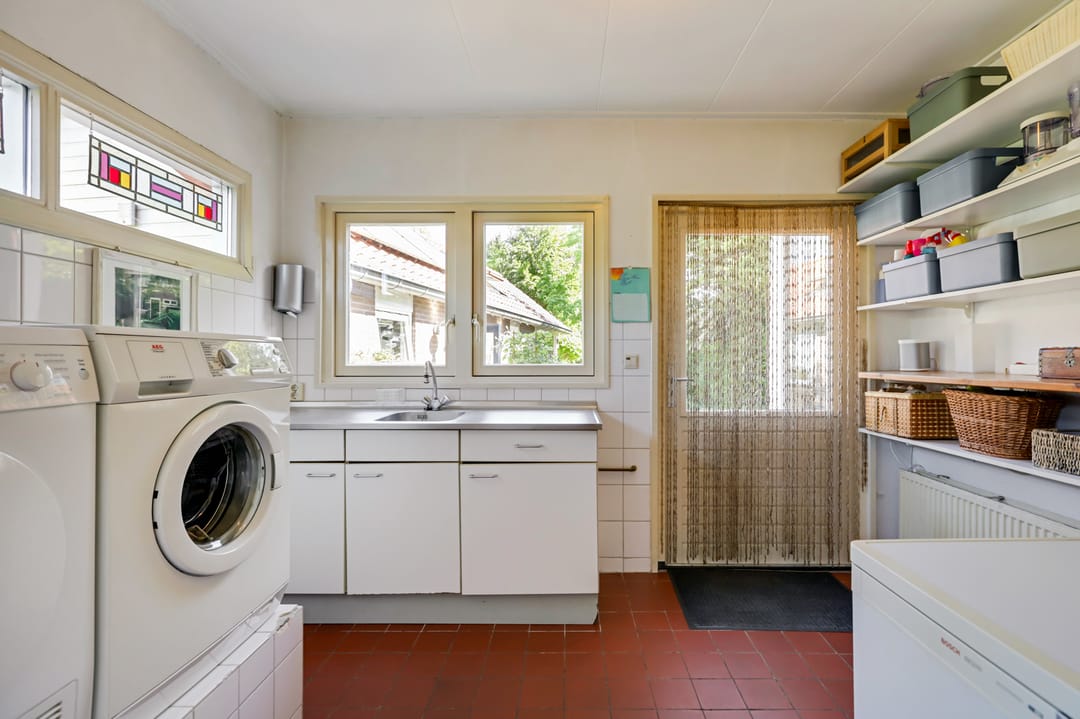 Characterful 1930s Semi-Detached Home with Five Bedrooms, Garden Studio and Spacious Plot Near Doetinchem Forest — 22