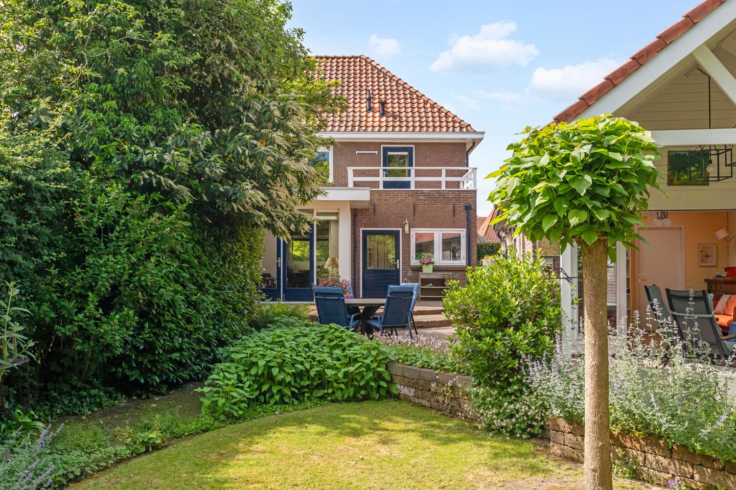 Characterful 1930s Semi-Detached Home with Five Bedrooms, Garden Studio and Spacious Plot Near Doetinchem Forest — 34