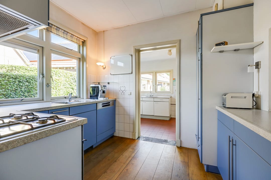 Characterful 1930s Semi-Detached Home with Five Bedrooms, Garden Studio and Spacious Plot Near Doetinchem Forest — 17