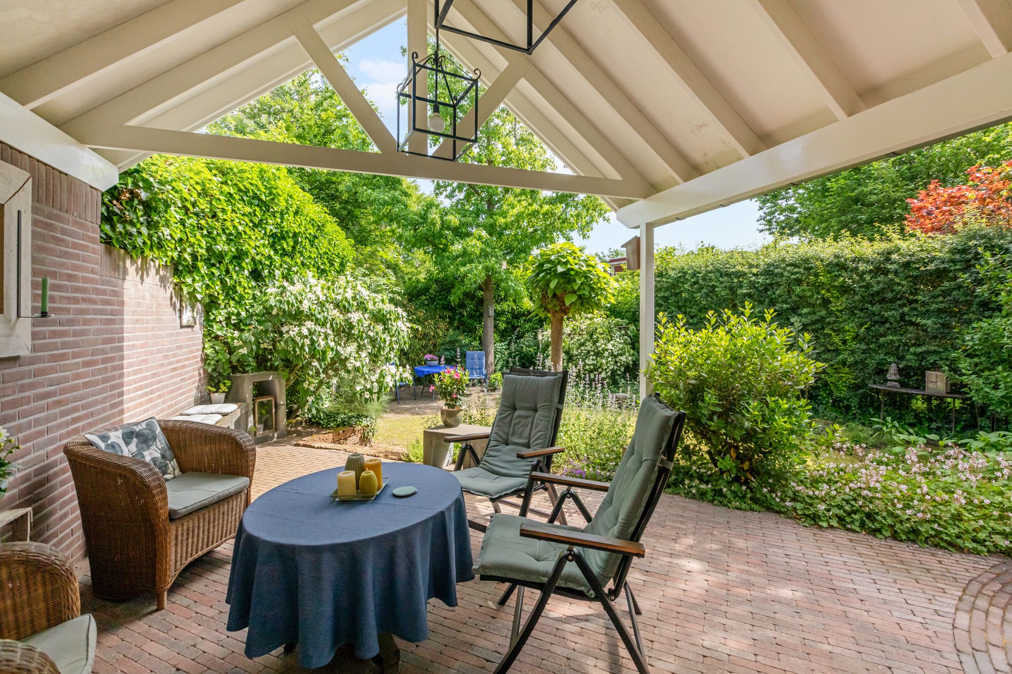 Characterful 1930s Semi-Detached Home with Five Bedrooms, Garden Studio and Spacious Plot Near Doetinchem Forest — 30