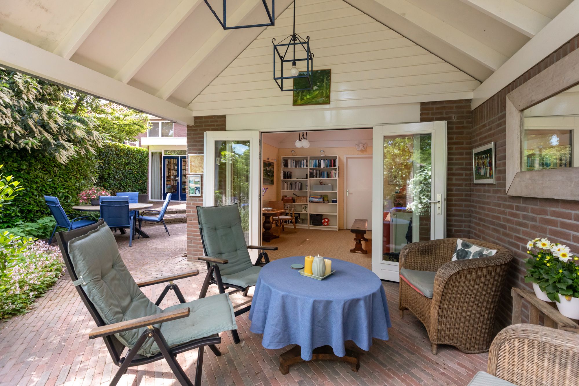 Characterful 1930s Semi-Detached Home with Five Bedrooms, Garden Studio and Spacious Plot Near Doetinchem Forest — 27