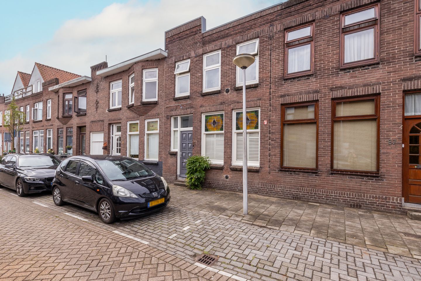 Well-maintained 3-bedroom terraced house with sunny west-facing garden near Gouda center — 35