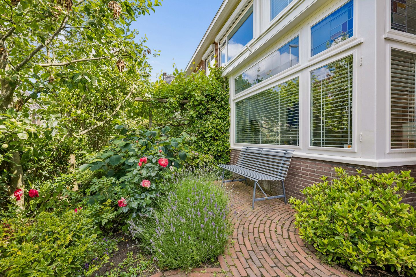Authentic 1930s End Terraced Home with Five Bedrooms in Popular Tuindorp — 10