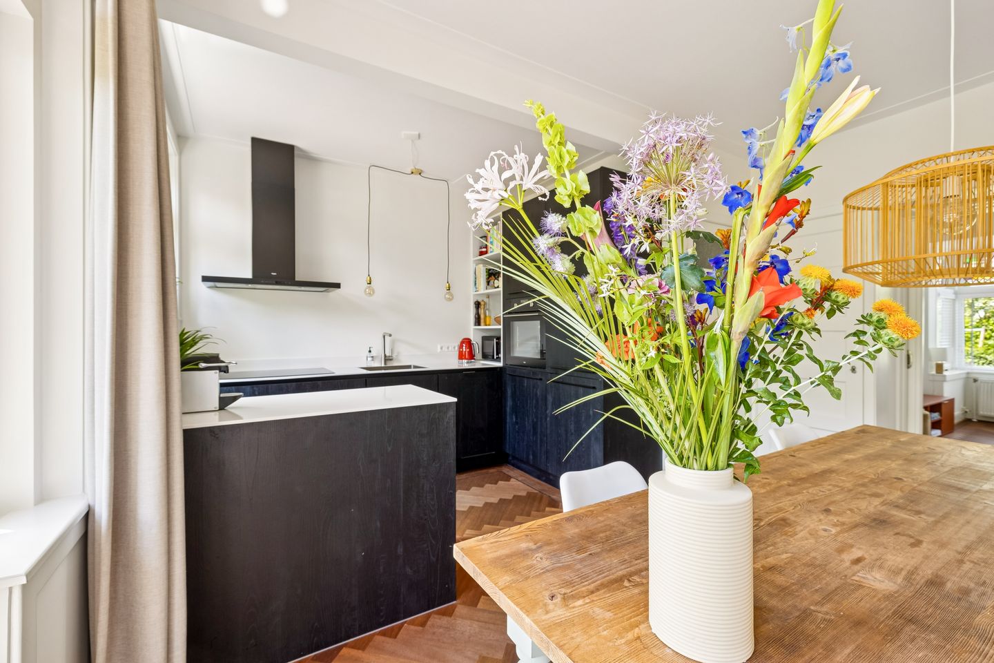 Authentic 1930s End Terraced Home with Five Bedrooms in Popular Tuindorp — 25